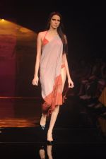 Model walk the ramp for Shrivan Naresh show at Lakme Fashion Week Day 4 on 6th Aug 2012 (53).JPG